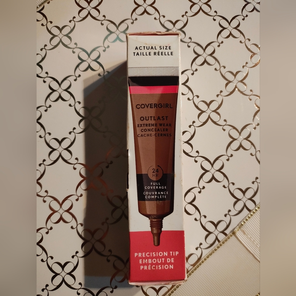 CoverGirl outlast extreme wear concealer